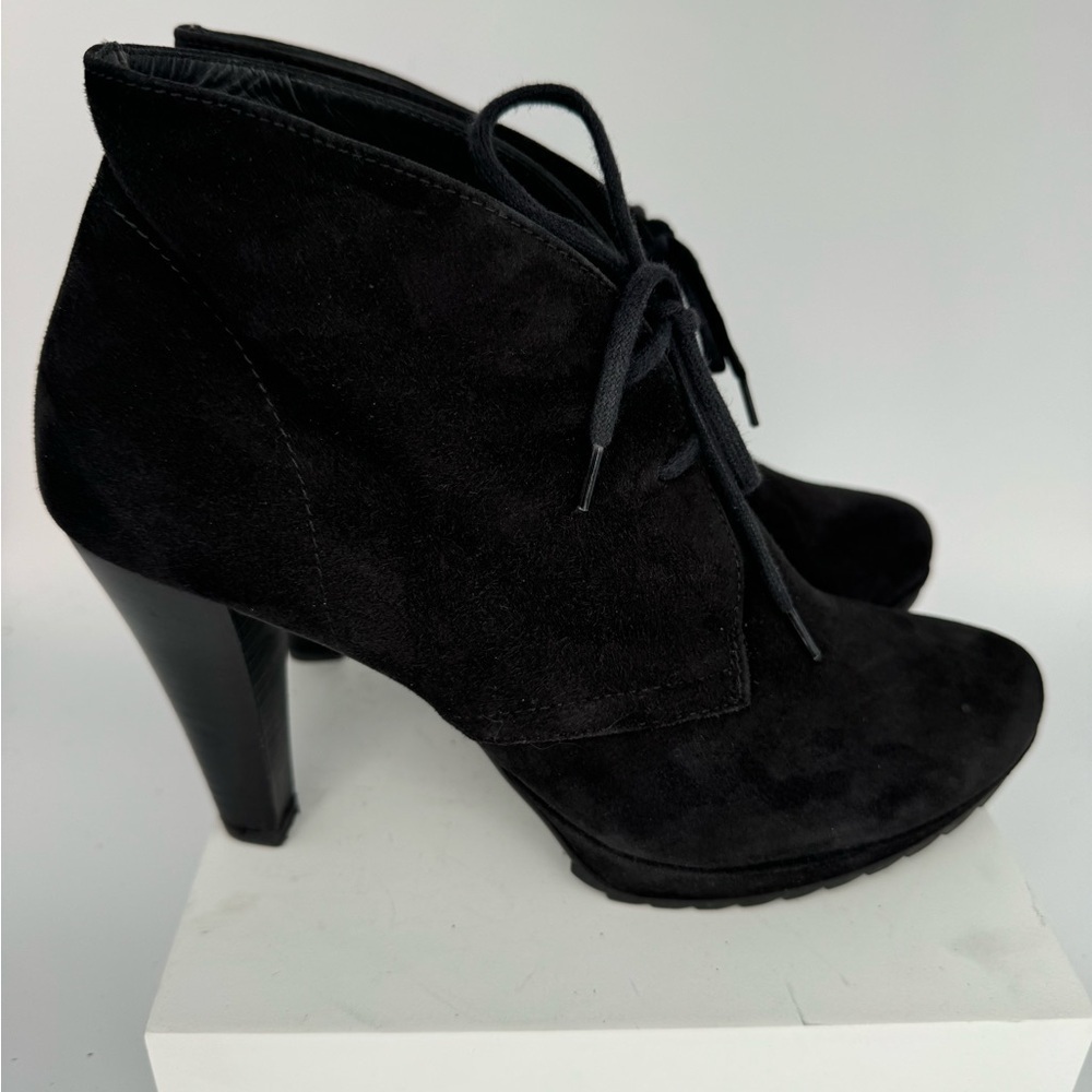 Paul green New York Lace Up Suede Ankle booties, Size 4.5 Black